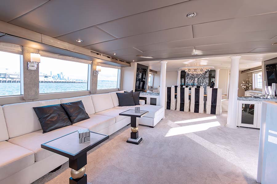 Instalaciones Slide Ecogalaxy Catamaran - Galaxy Cruises
